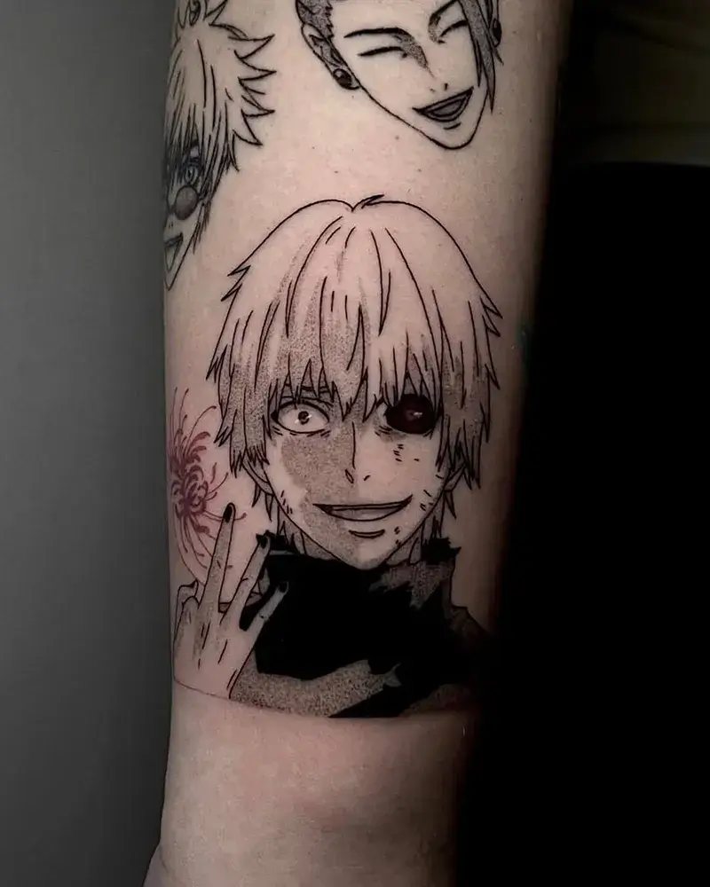 Tatuaje anime de Ken Kaneki de Tokyo Ghoul en el antebrazo hecho por Carmen González en Yokai Tattoo Málaga