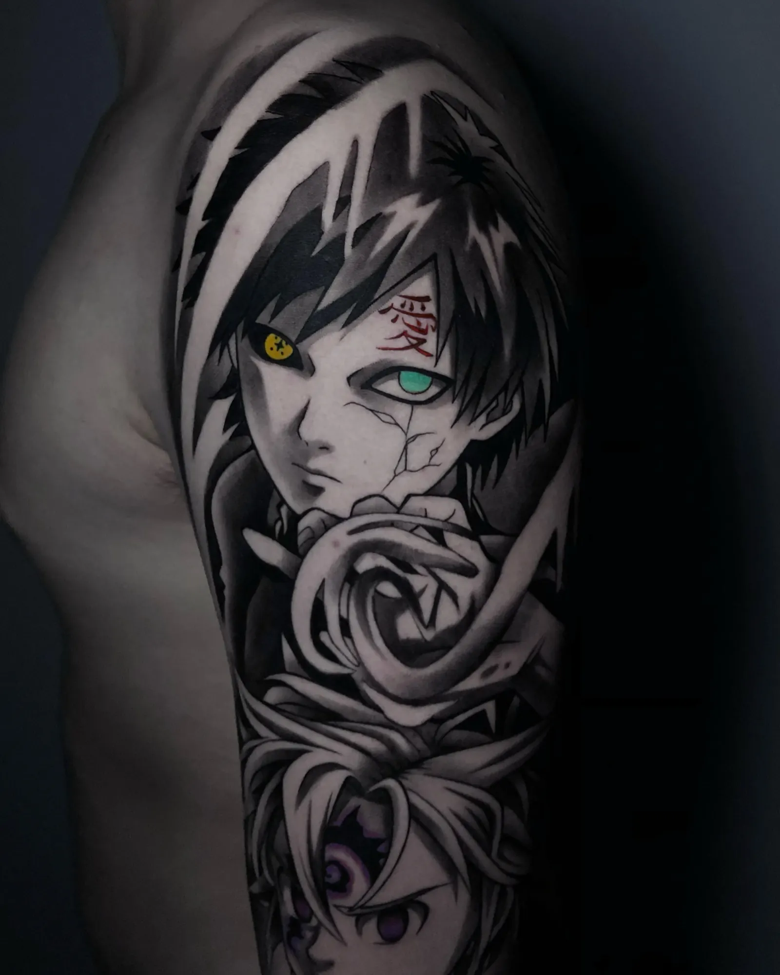 Retrato de Gaara del Desierto en anime blanco y negro, tatuado en Yokai Tattoo